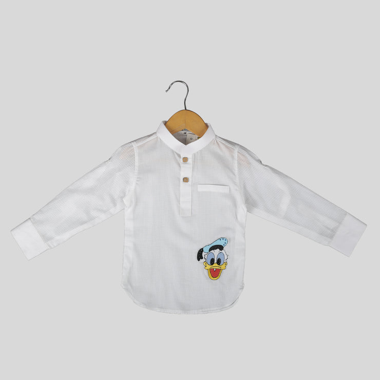 Giza Cotton White Casual Shirt For Boys With Donald Duck Motif Encrusted With Swarovski Element