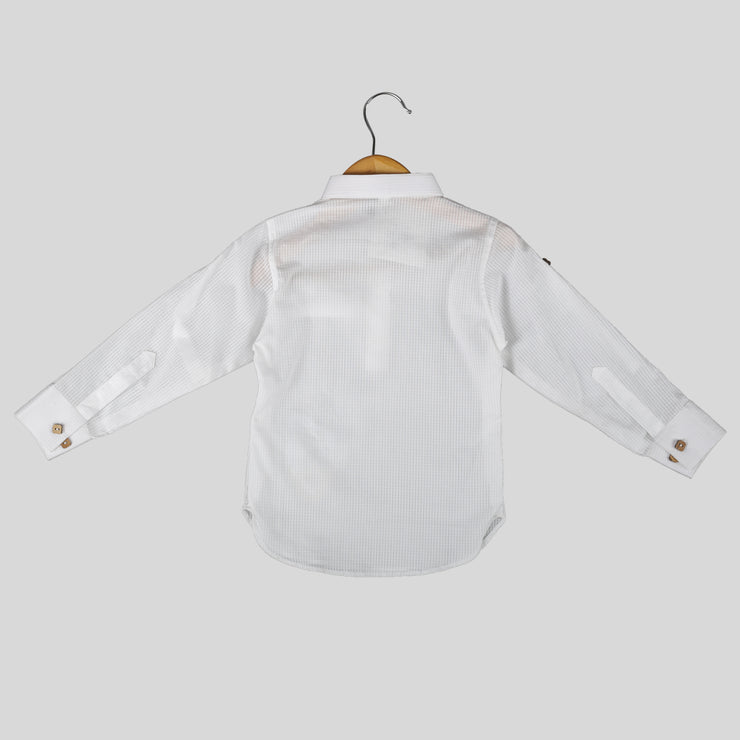 Giza Cotton White Casual Shirt For Boys With Donald Duck Motif Encrusted With Swarovski Element